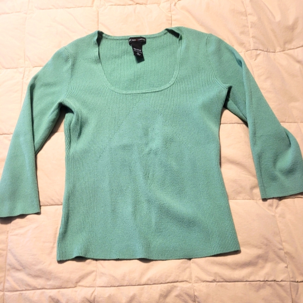Women's sweater